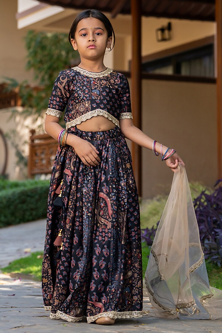 Grey & Black Muslin Floral Printed Lehenga Set For Girls by Yuvrani Jaipur Kidswear at Pernia's Pop Up Shop
