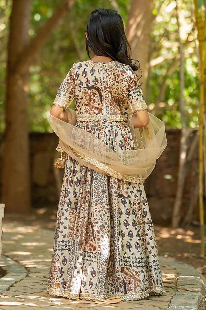 Grey Muslin Floral Printed Lehenga Set For Girls by Yuvrani Jaipur Kidswear at Pernia's Pop Up Shop