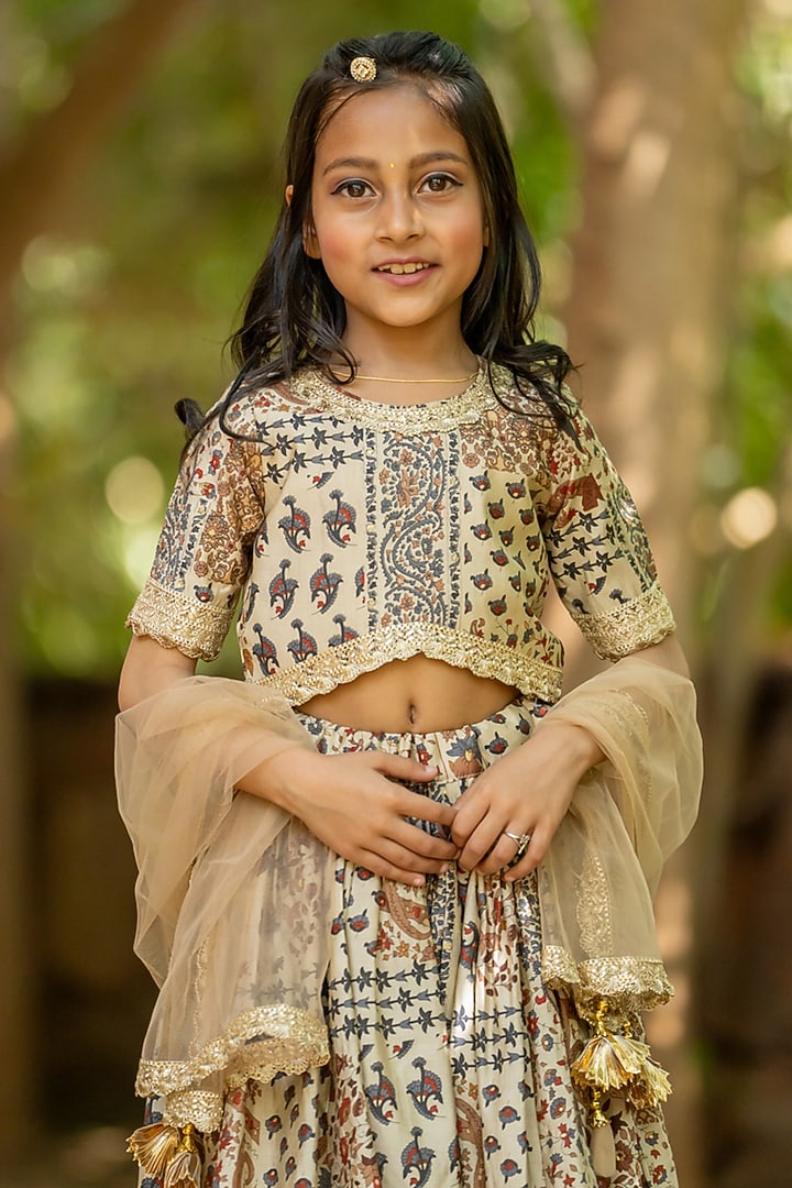 Grey Muslin Floral Printed Lehenga Set For Girls by Yuvrani Jaipur Kidswear at Pernia's Pop Up Shop