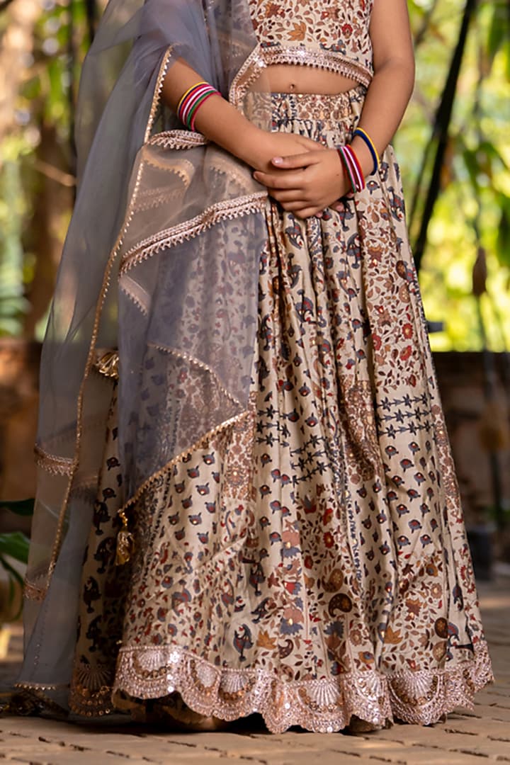 Grey Muslin Floral Printed Lehenga Set For Girls by Yuvrani Jaipur Kidswear at Pernia's Pop Up Shop