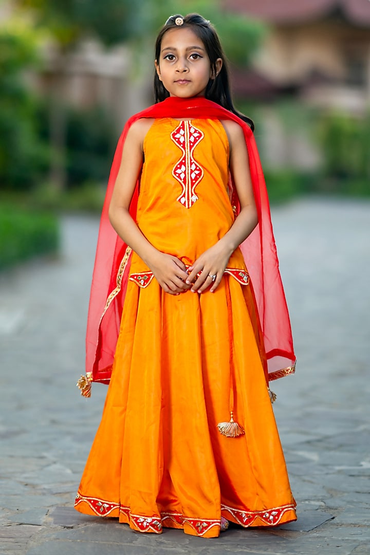 Mustard Yellow Silk Hand Embroidered Lehenga Set For Girls by Yuvrani Jaipur Kidswear at Pernia's Pop Up Shop