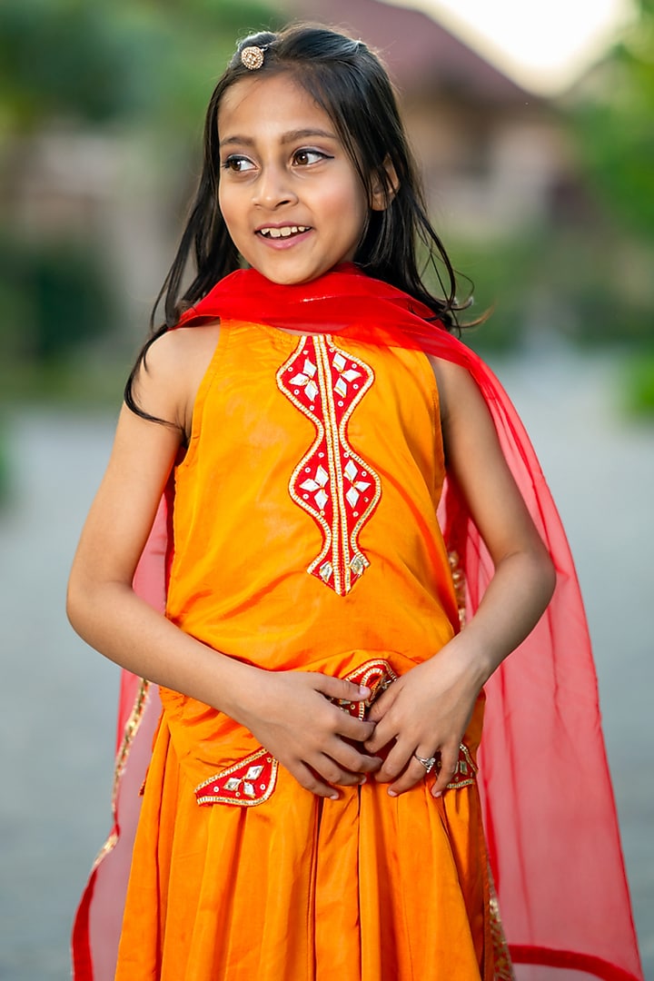 Mustard Yellow Silk Hand Embroidered Lehenga Set For Girls by Yuvrani Jaipur Kidswear at Pernia's Pop Up Shop