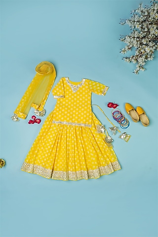 Yellow Chanderi Floral Printed Bandhej Lehenga Set For Girls by Yuvrani Jaipur Kidswear