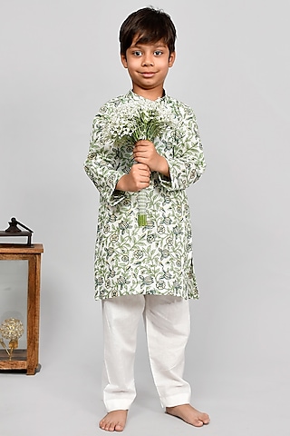 Ivory Cotton Floral Printed Kurta Set For Boys by Yuvrani Jaipur Kidswear