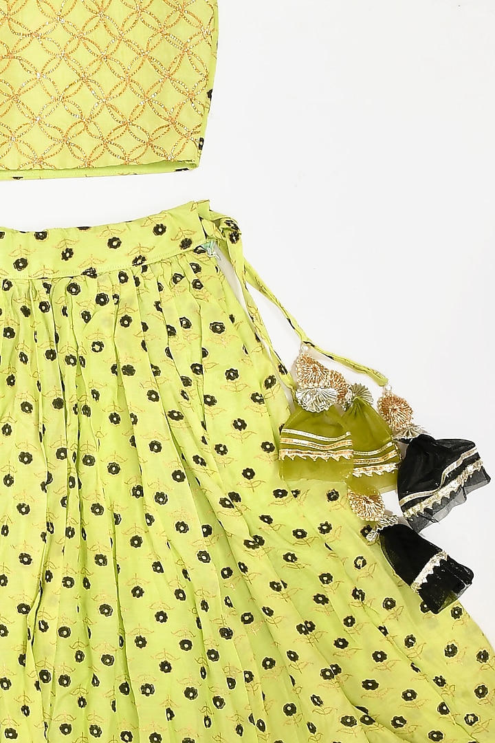 Neon Green Printed Lehenga Set For Girls by Yuvrani Jaipur Kidswear at Pernia's Pop Up Shop