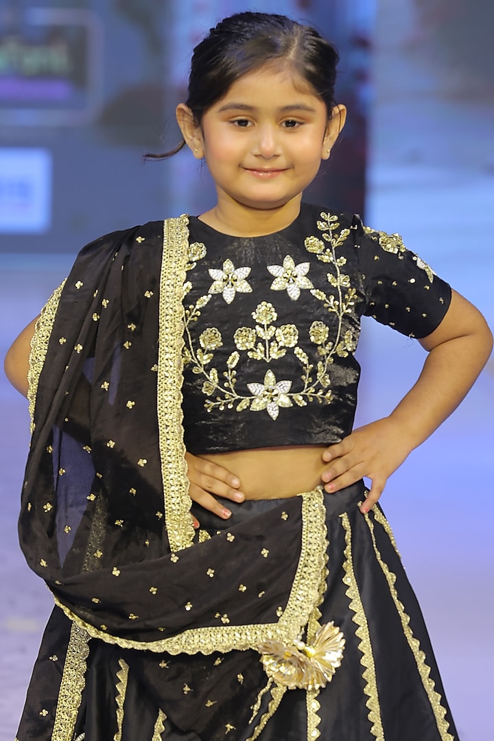 Black Taffeta Silk Lehenga Set For Girls by Yuvrani Jaipur Kidswear at Pernia's Pop Up Shop