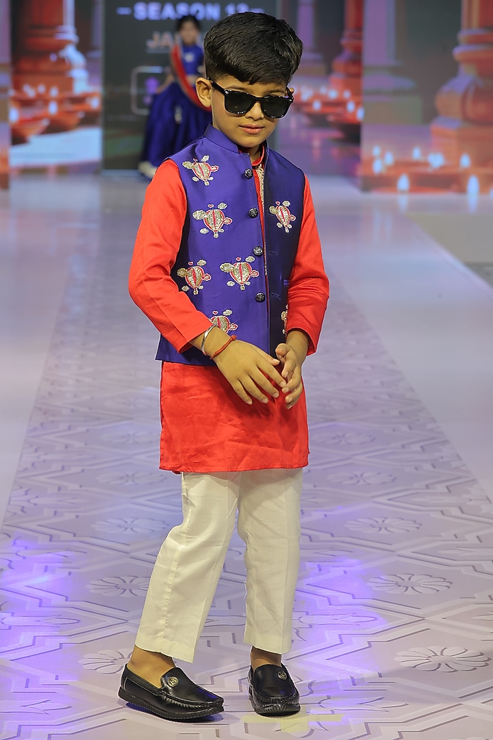 Navy Blue Taffeta Silk Hand Embroidered Nehru Jacket Set For Boys by Yuvrani Jaipur Kidswear at Pernia's Pop Up Shop