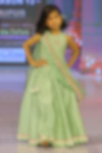 Black Silk Hand Embroidered Lehenga Set For Girls by Yuvrani Jaipur Kidswear at Pernia's Pop Up Shop