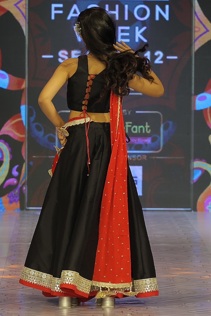 Black Silk Lehenga Set For Girls by Yuvrani Jaipur Kidswear at Pernia's Pop Up Shop