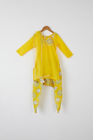 Yellow Embroidered Kurta Set For Girls by Yuvrani Jaipur Kidswear