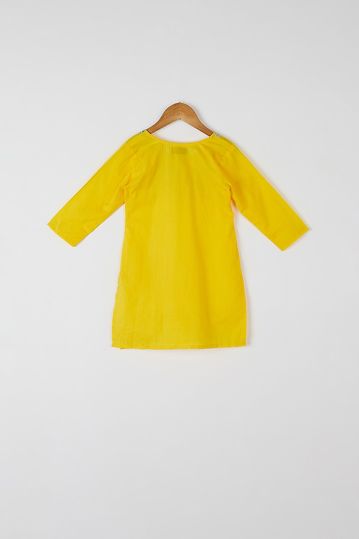 Yellow Embroidered Kurta Set For Girls by Yuvrani Jaipur Kidswear at Pernia's Pop Up Shop