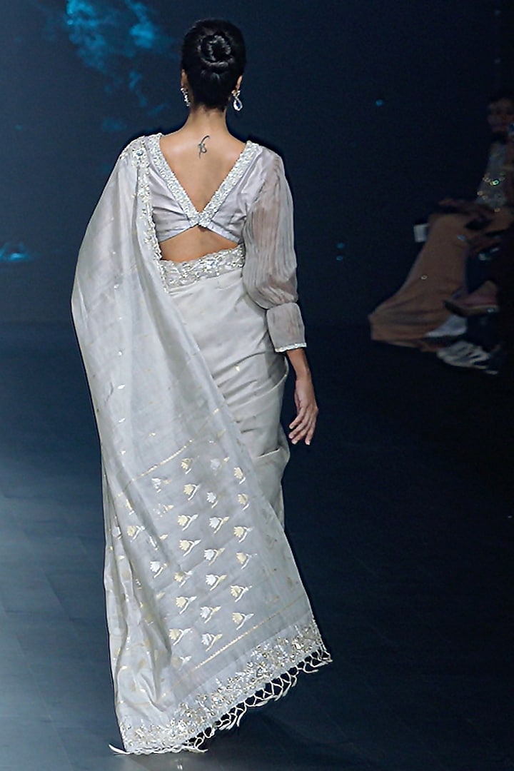 Grey Chanderi Zardosi Embroidered Reception Saree Set by Yaksi Deepthi Reddy at Pernia's Pop Up Shop