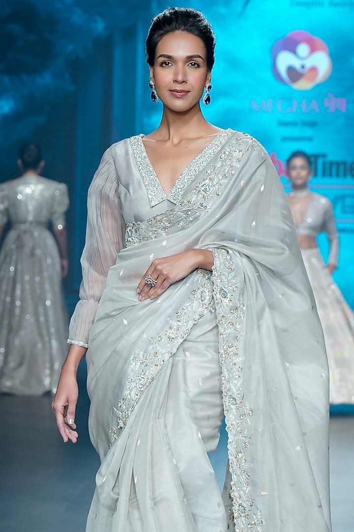 Grey Chanderi Zardosi Embroidered Reception Saree Set by Yaksi Deepthi Reddy at Pernia's Pop Up Shop
