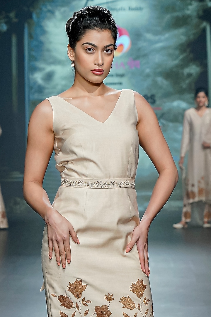 Light Gold Tussar Applique Embellished Bodycon Cocktail Dress by Yaksi Deepthi Reddy at Pernia's Pop Up Shop