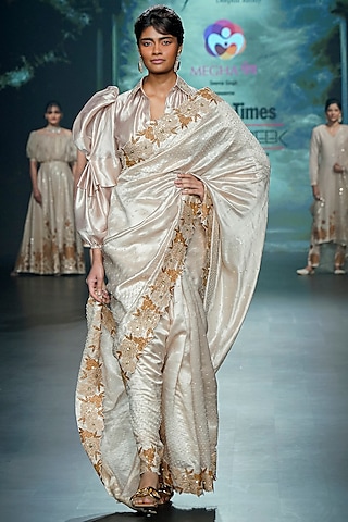 Light Gold Italian Raw Silk Applique Embroidered Saree Set by Yaksi Deepthi Reddy