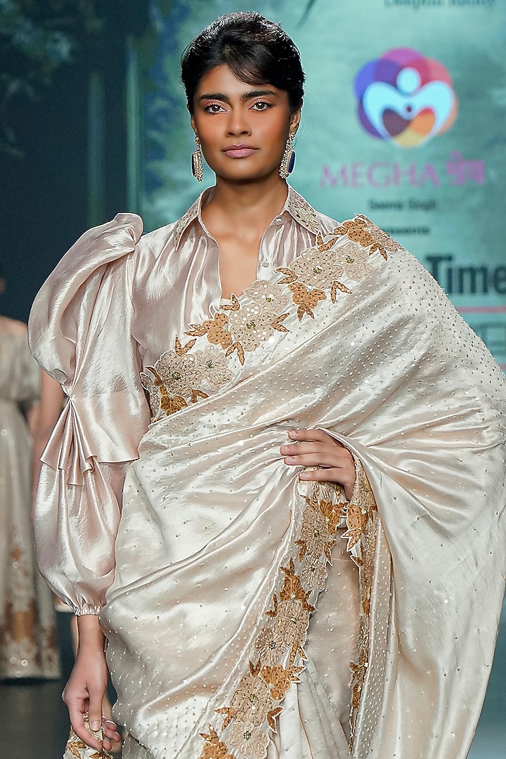 Light Gold Italian Raw Silk Applique Embroidered Reception Saree Set by Yaksi Deepthi Reddy at Pernia's Pop Up Shop