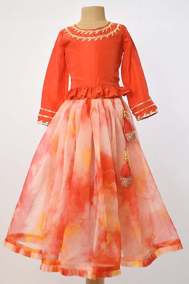 Red Silk Shibori Lehenga Set For Girls by YMKids at Pernia's Pop Up Shop