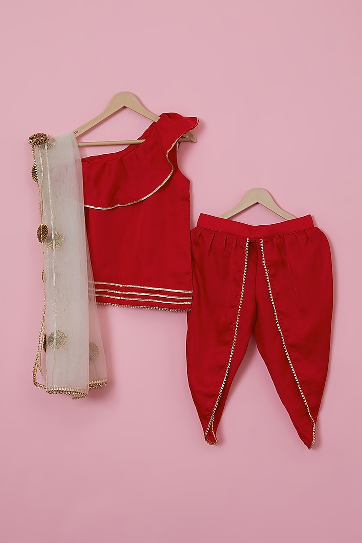 Red Summer Silk Ruffled One-Shoulder Kurta Set For Girls by YMKids
