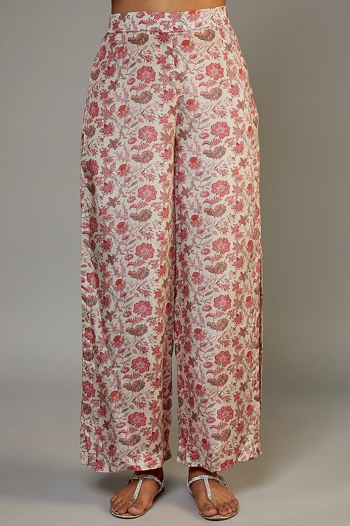 Off-White & Red Pure Muslin Printed Co-Ord Set by Yogita Kadam at Pernia's Pop Up Shop