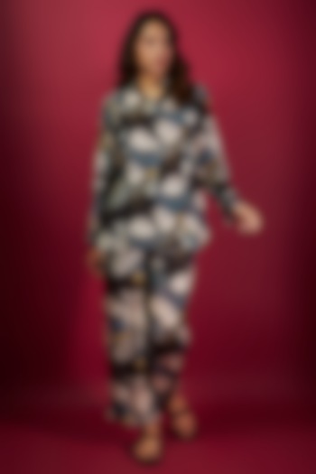 Black Pure Muslin Printed & Embroidered Co-Ord Set by Yogita Kadam at Pernia's Pop Up Shop