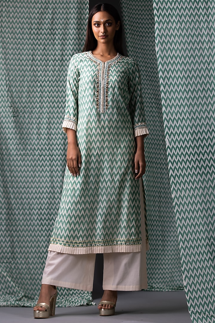 Green Printed & Hand Embroidered Kurta Set by Yogita Kadam at Pernia's Pop Up Shop