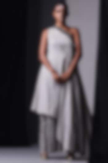 Black & White Printed One Shoulder Cape Set by Yogita Kadam at Pernia's Pop Up Shop