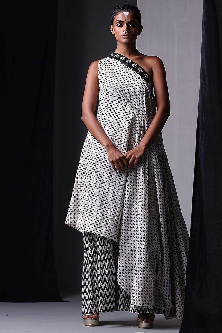 Black & White Printed One Shoulder Cape Set by Yogita Kadam at Pernia's Pop Up Shop