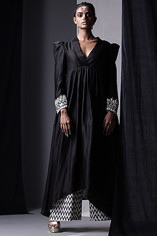 Black Kurta Set With Mirror Work by Yogita Kadam