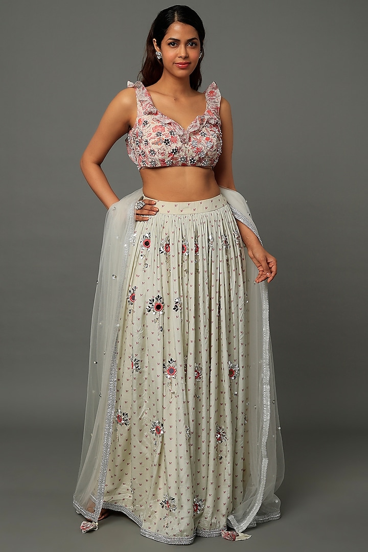 Off White Embroidered  dulhan bday 22 may Lehenga Set by Yogita Kadam at Pernia's Pop Up Shop