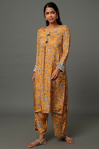 Yellow Muslin Printed Kurta Set by Yogita Kadam