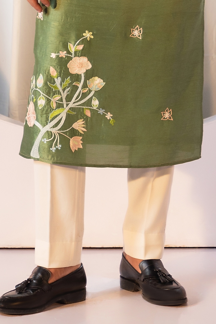 Green Bam Silk Thread Work Kurta Set by YOSEBA at Pernia's Pop Up Shop