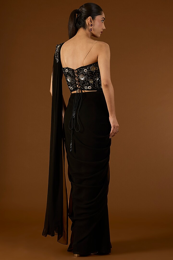 Black Georgette Pre-Draped Wedding Saree Set by Yoshita Couture at Pernia's Pop Up Shop
