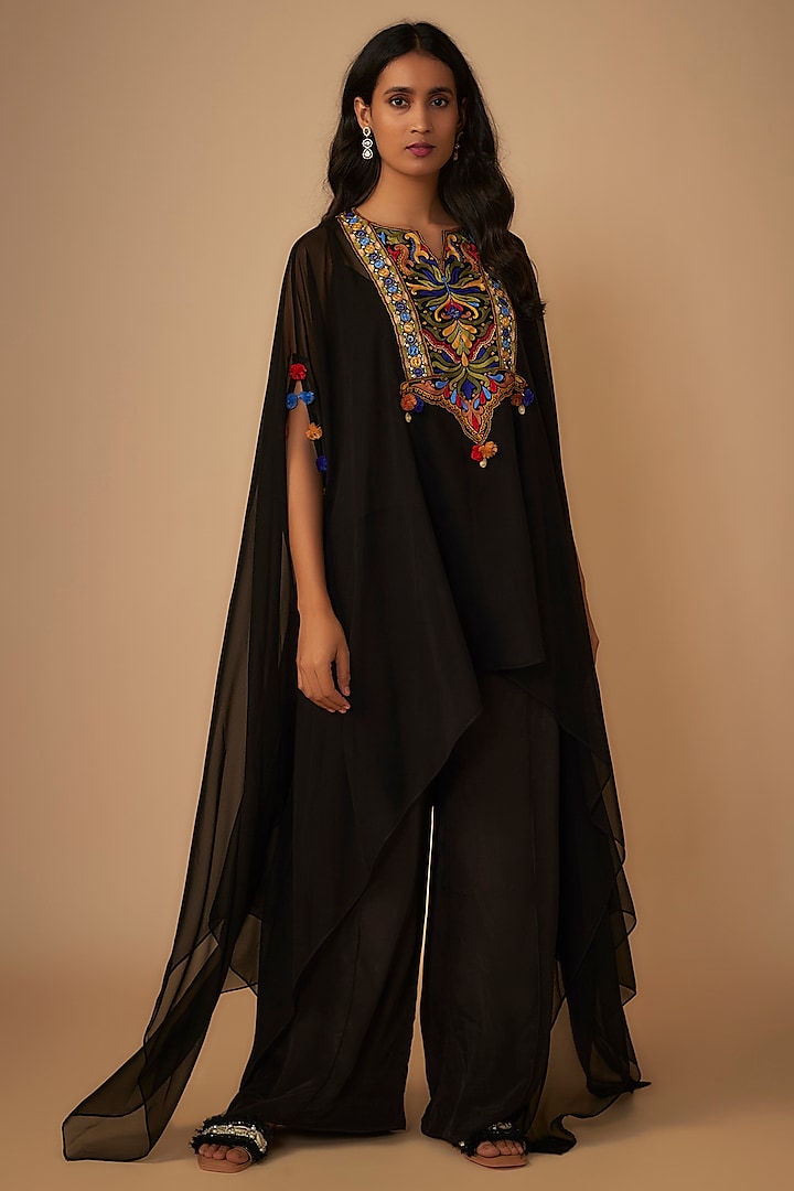 Black Georgette Silk Thread Embroidered Kaftan Set by Yoshita Couture at Pernia's Pop Up Shop