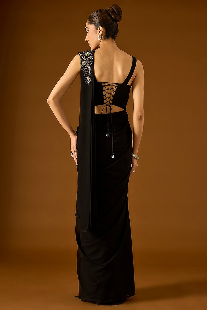 Black Georgette Pre-Draped Wedding Saree Set by Yoshita Couture at Pernia's Pop Up Shop