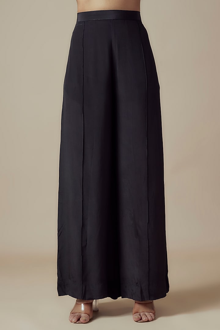 Black Georgette Hand embroidered Kaftan Set by Yoshita Couture at Pernia's Pop Up Shop