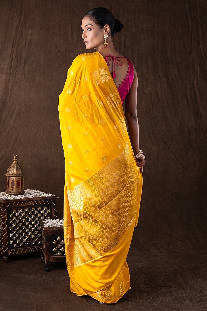 Yellow Pure Banarasi Silk Embellished Handloom Party Wear Saree Set by Zal From Benaras at Pernia's Pop Up Shop