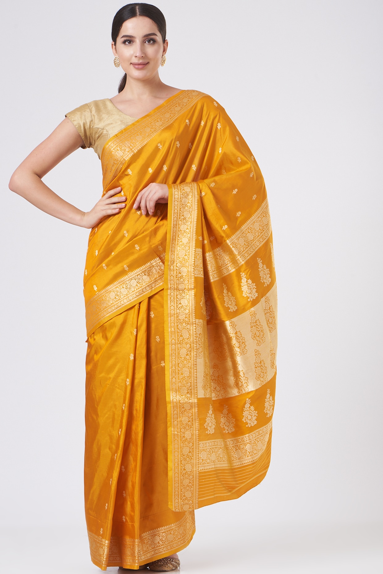 SGF11 Women's Kanjivaram Soft Lichi Silk Saree With Blouse Piece (Yellow  Gold) : Amazon.in: Fashion