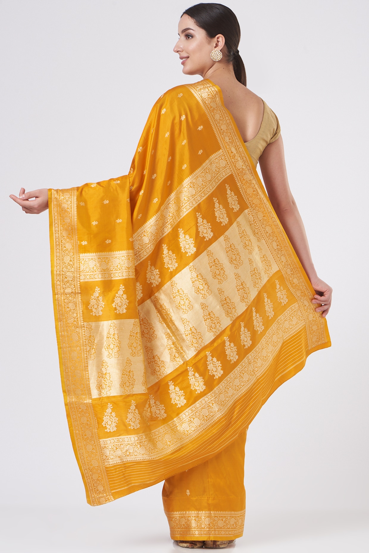 Shop Stunning Yellow Kanjivaram Saree Online in USA| Black Zari Pallu –  Pure Elegance