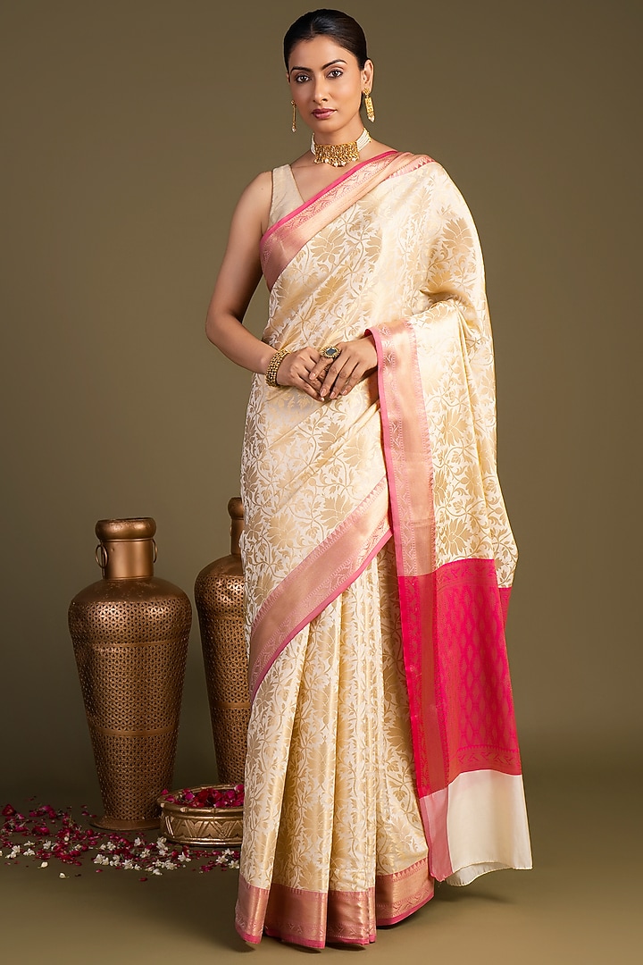 White & Pink Pure Silk Zari Floral Printed Banarasi Handloom Party Wear Saree Set by Zal From Benaras at Pernia's Pop Up Shop