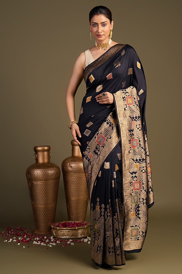 Black Pure Silk Embroidered & Printed Banarasi Handloom Party Wear Saree Set by Zal From Benaras at Pernia's Pop Up Shop