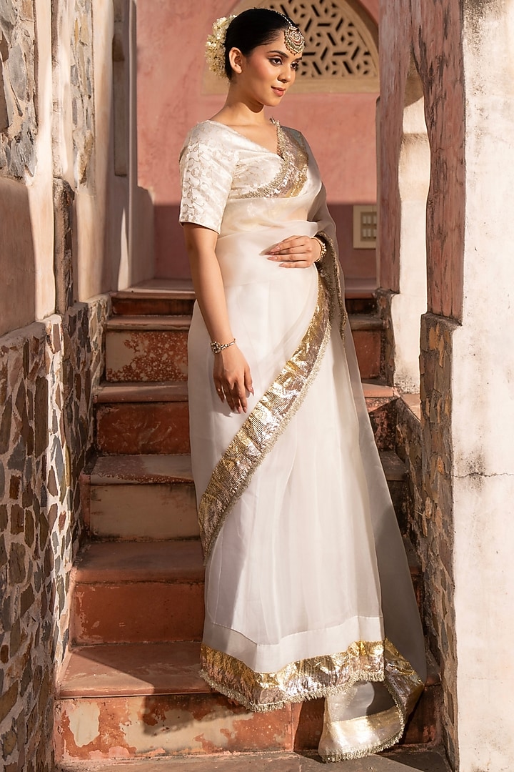 Off-White Pure Organza Handloom Party Wear Saree Set by Zal From Benaras at Pernia's Pop Up Shop