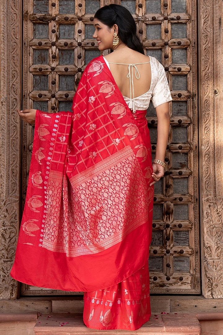 Red Pure Silk Banarasi Handloom Party Wear Saree Set by Zal From Benaras at Pernia's Pop Up Shop