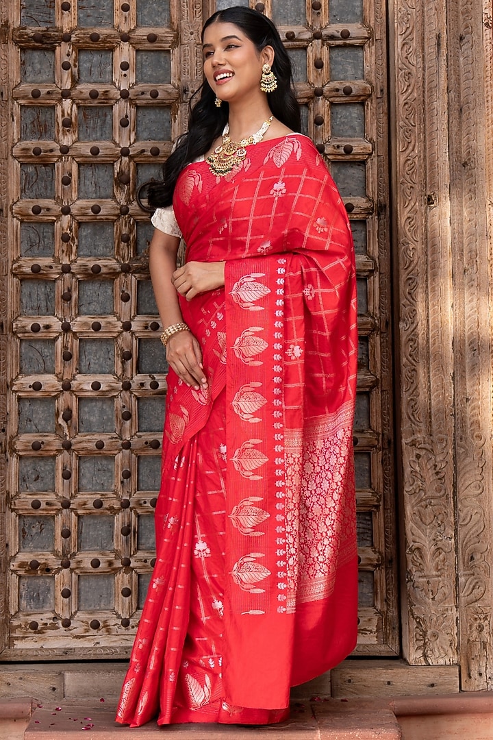 Red Pure Silk Banarasi Handloom Party Wear Saree Set by Zal From Benaras at Pernia's Pop Up Shop