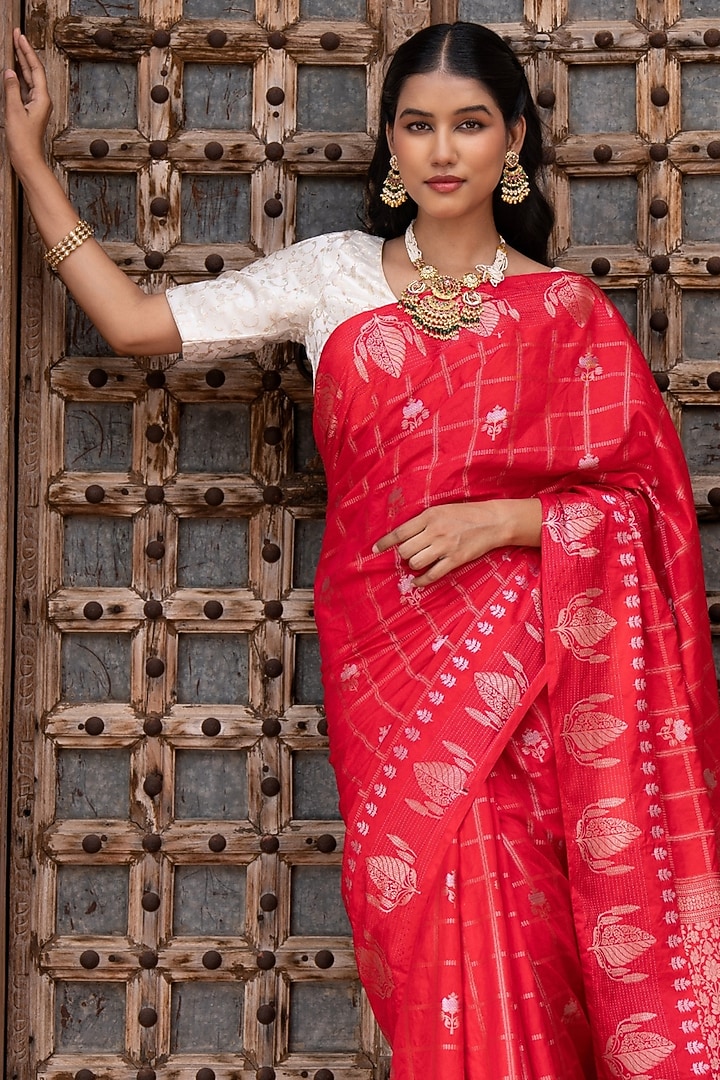 Red Pure Silk Banarasi Handloom Party Wear Saree Set by Zal From Benaras at Pernia's Pop Up Shop