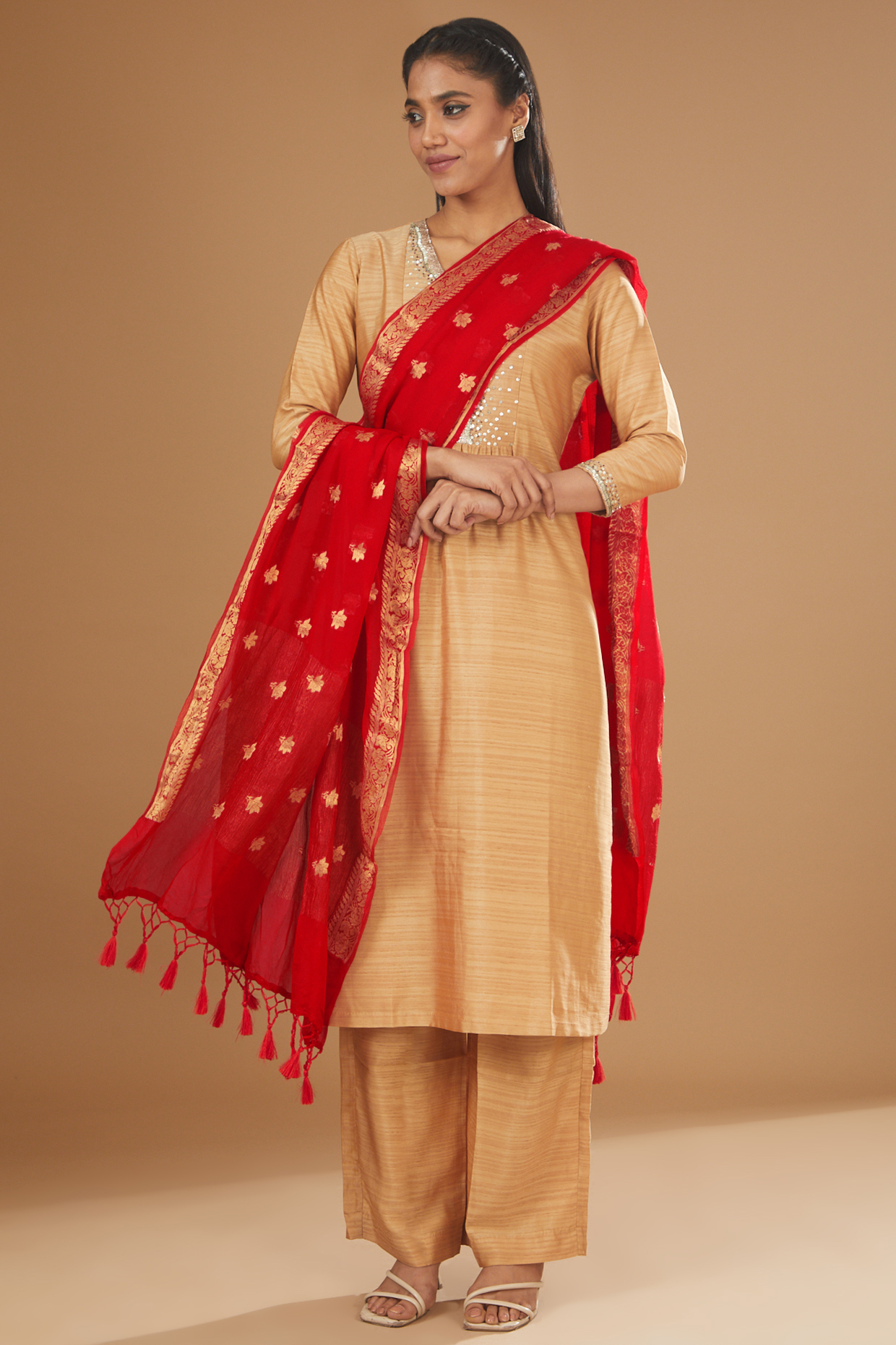 Red Chiffon Banarasi Handloom Printed Dupatta by Zal From Benaras at Pernia's Pop Up Shop