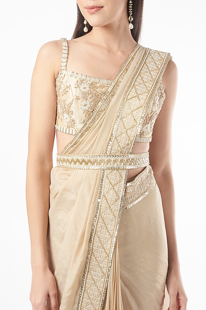 Gold Banarasi Tissue & Raw Silk Pre-Stitched Wedding Saree Set by Zamoraa The Label at Pernia's Pop Up Shop