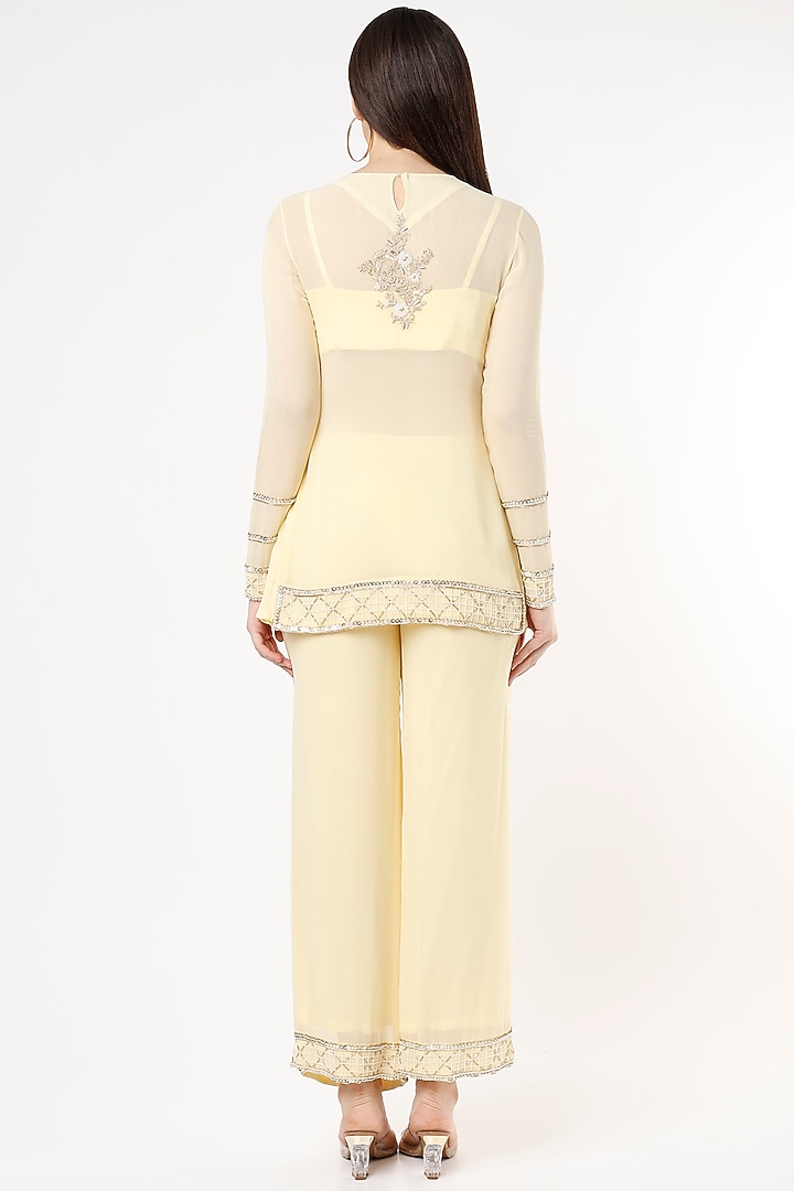 Yellow Hand Embroidered Kurta Set by Zamoraa The Label at Pernia's Pop Up Shop
