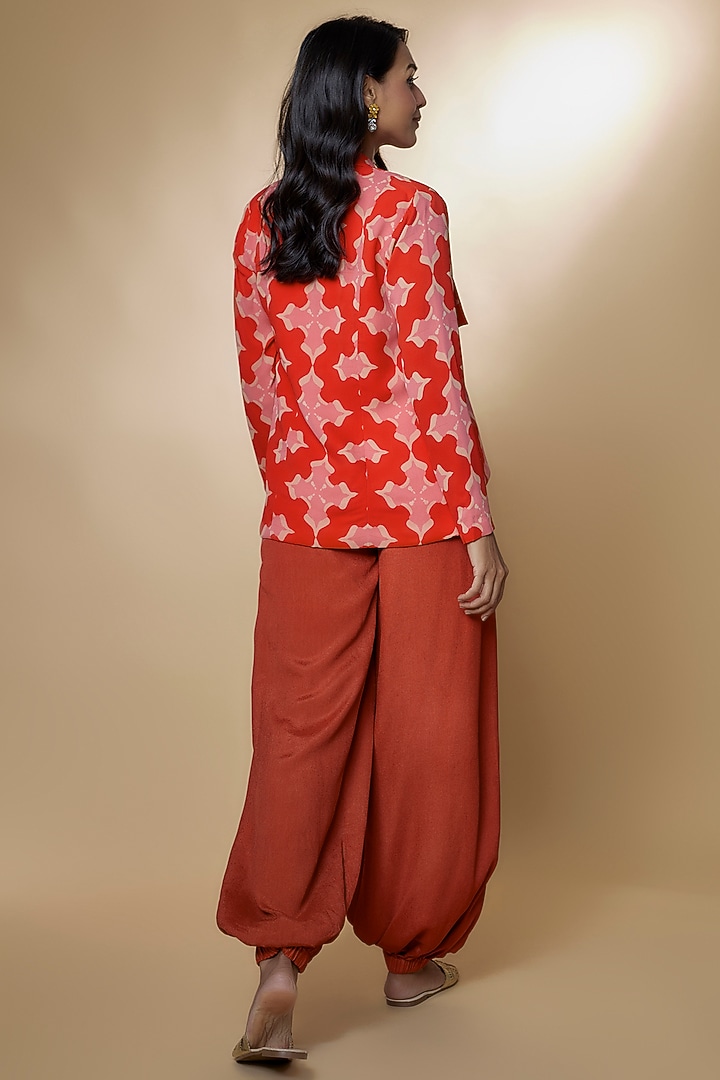 Tomato Red Georgette Digital Printed Jacket Set by Zamoraa The Label at Pernia's Pop Up Shop