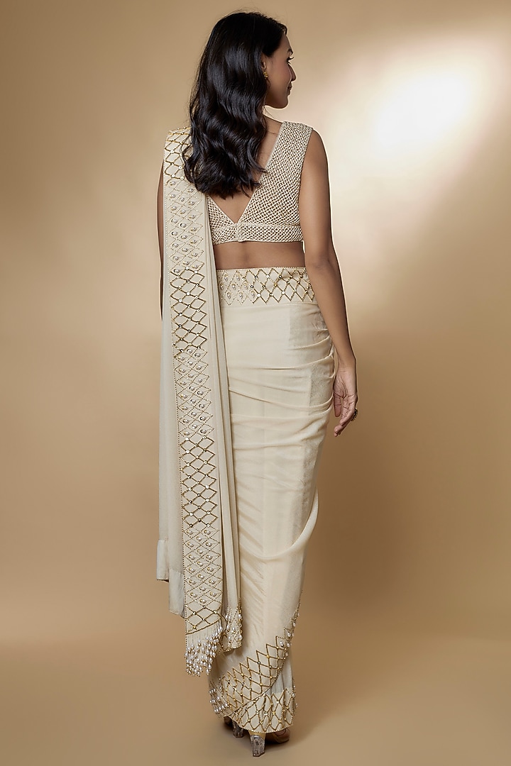 Ivory Crepe Georgette Embroidered Wedding Saree Set by Zamoraa The Label at Pernia's Pop Up Shop