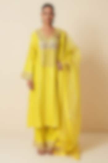 Vibrant Yellow Pure Chanderi Silk Sequins Embellished Kurta Set by Zari Dorie at Pernia's Pop Up Shop